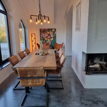 Historische Mit Garten, Luxus דירה מירבוש