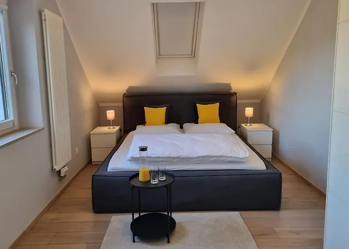 Apartman Historische Mit Garten, Luxus Meerbusch